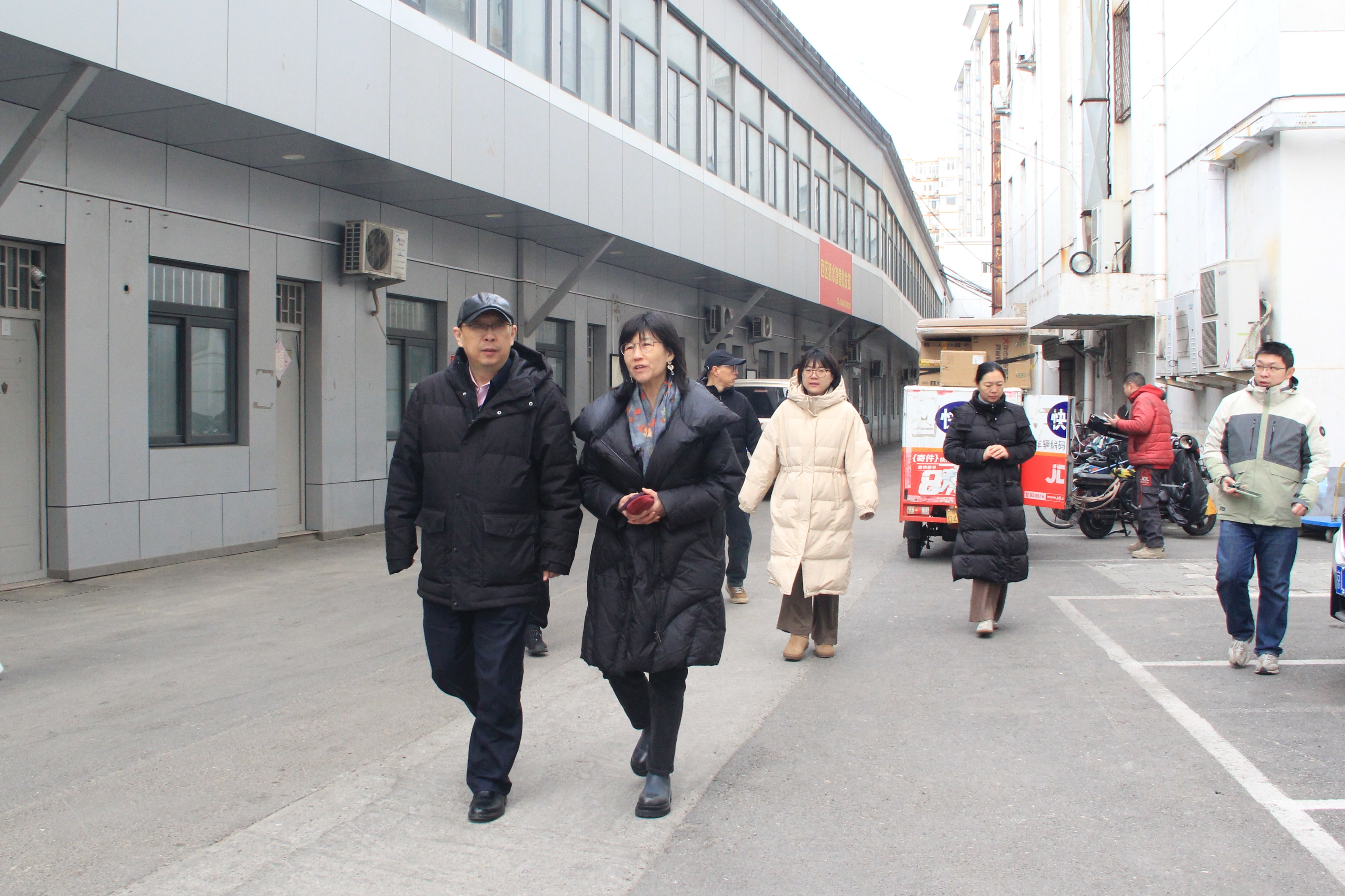 筑防线 强管理 抓落实 | 时尚控股公司领导莅临维多利亚老品牌vic时尚开展节前安全检查