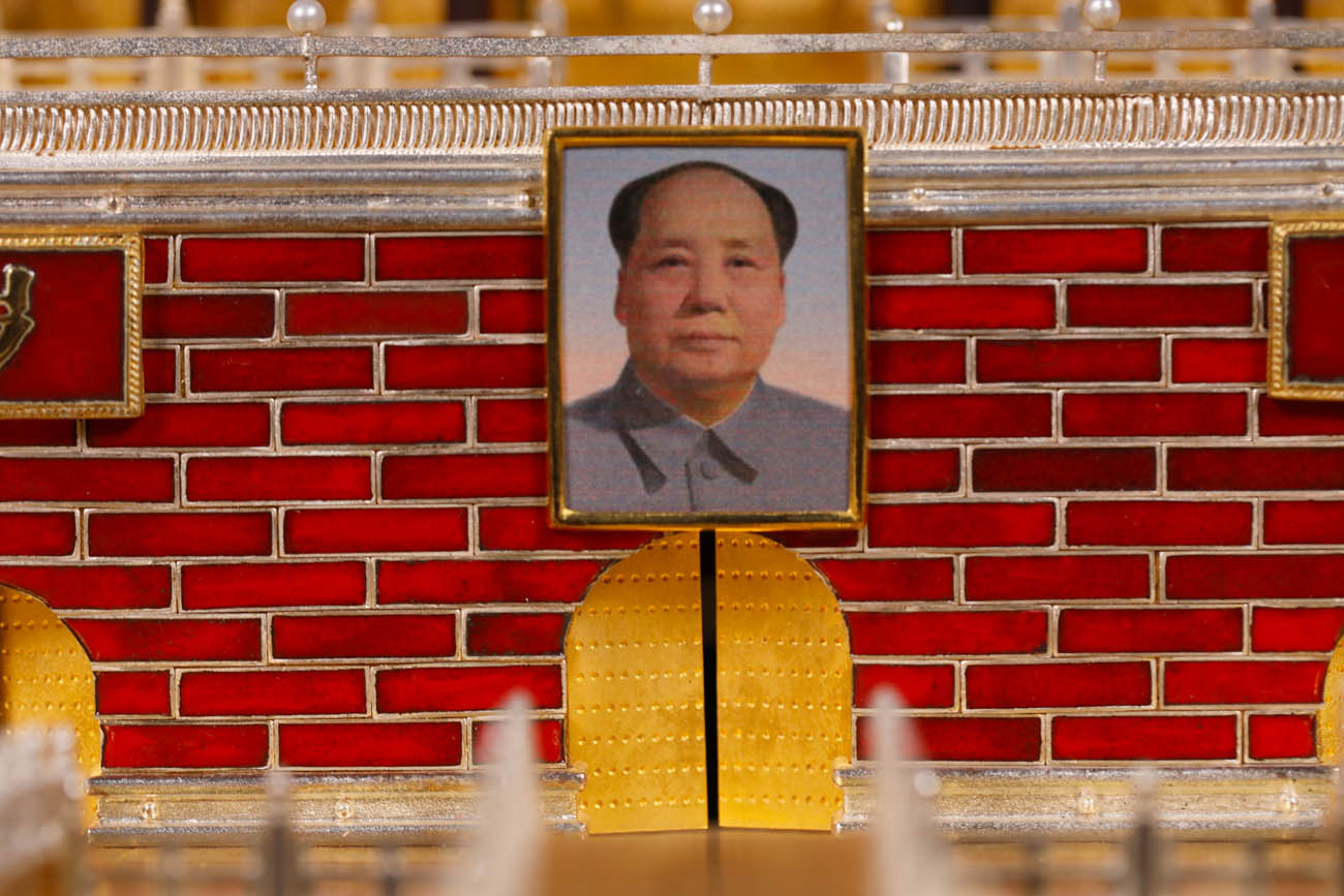 tiananmenbaijian-4