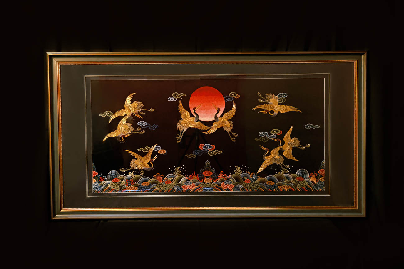 《云海展金翅》