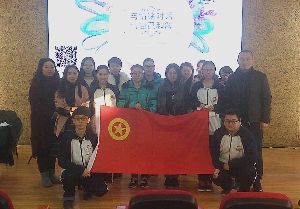团委简报用图1.jpg 团委简报用图1.jpg